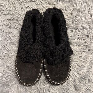 Tory Burch Black Fuzzy Trim Slip-On Loafers